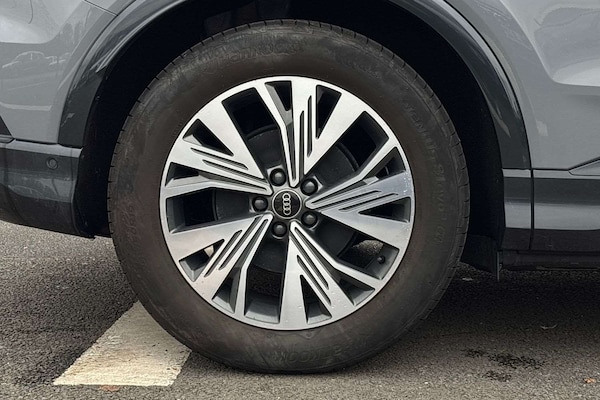 Used Audi Q4 e-tron 2025 for sale - 76298419: Photo 9
