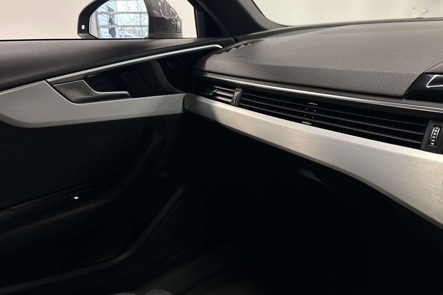 Used Audi A4 2023 for sale - 77134824: Photo 32