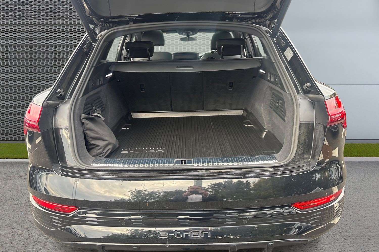 Used Audi Q8 2024 for sale - 76156351: Photo 13