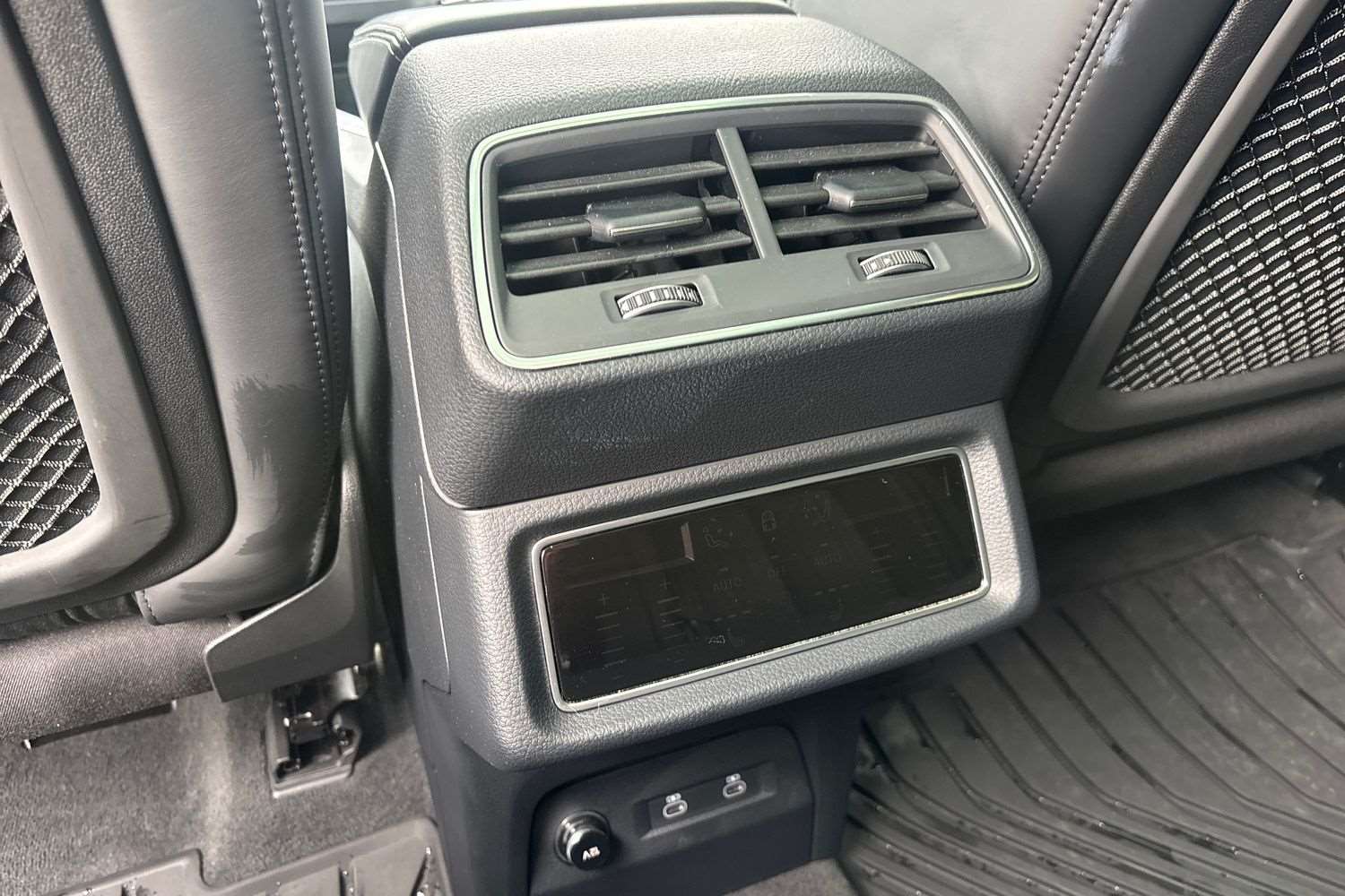 Used Audi Q8 2024 for sale - 76156351: Photo 23