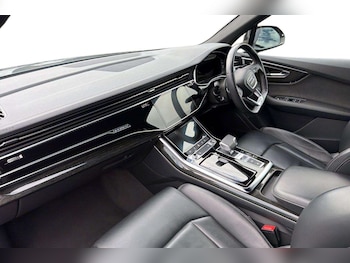 Used Audi Q7 2023 for sale - 79096146: Photo