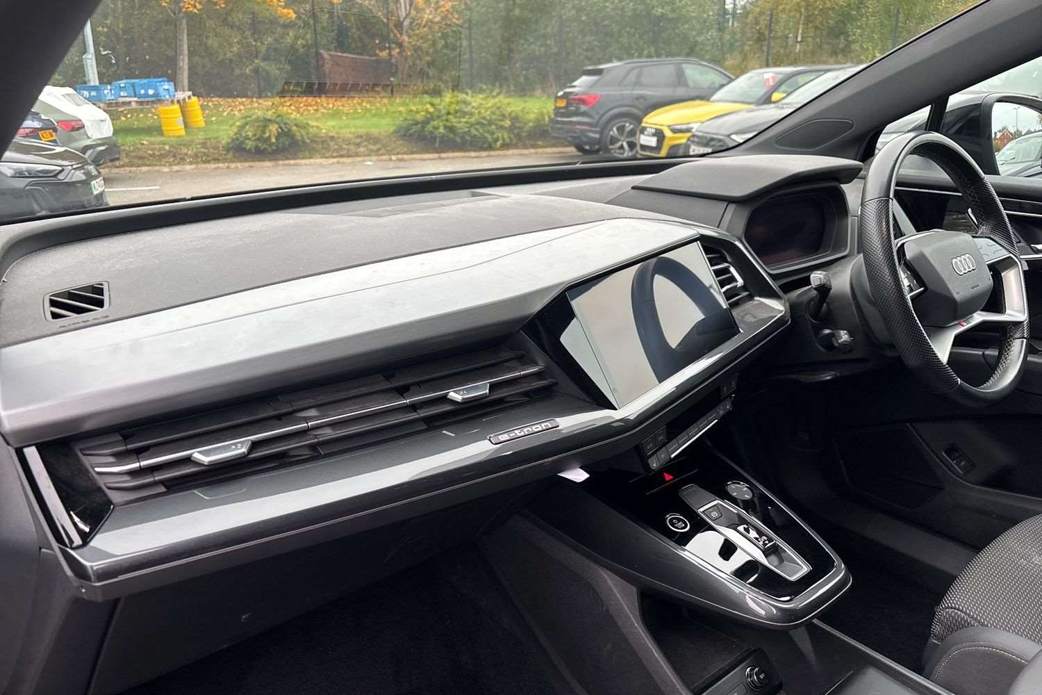 Used Audi Q4 e-tron 2022 for sale - 76624714: Photo 2