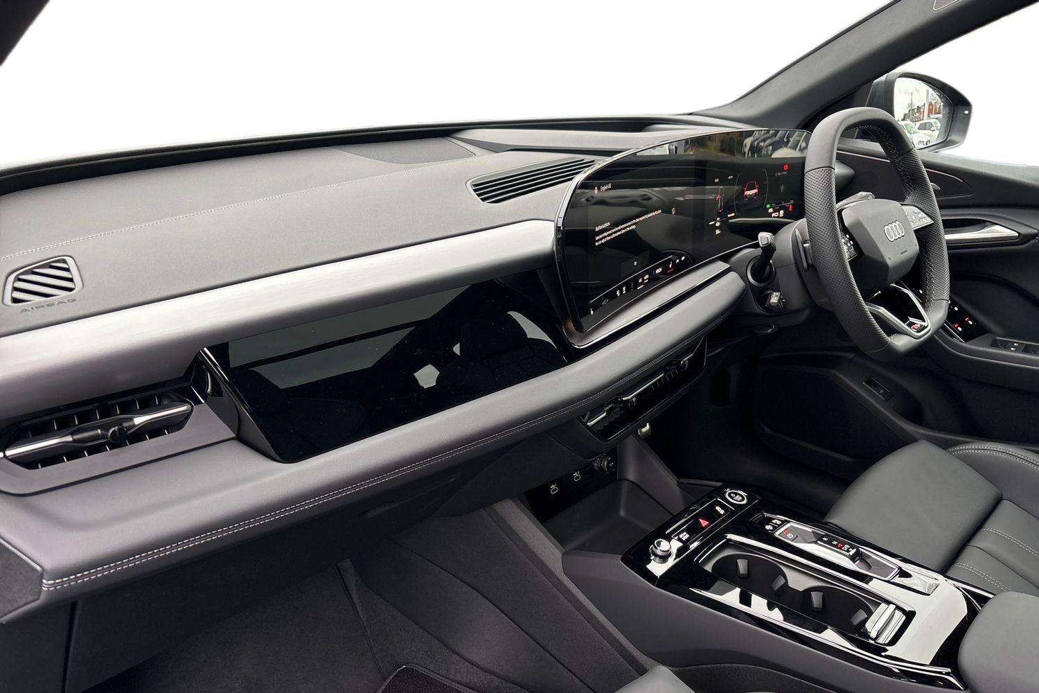 Used Audi Q6 e-tron 2025 for sale - 78010239: Photo 2