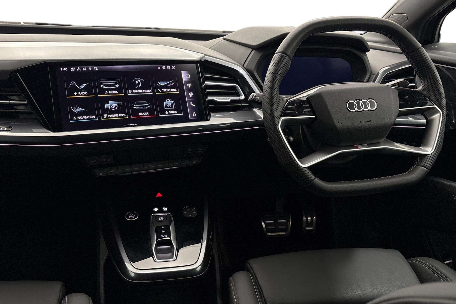 Used Audi Q4 e-tron 2025 for sale - 77206385: Photo 2