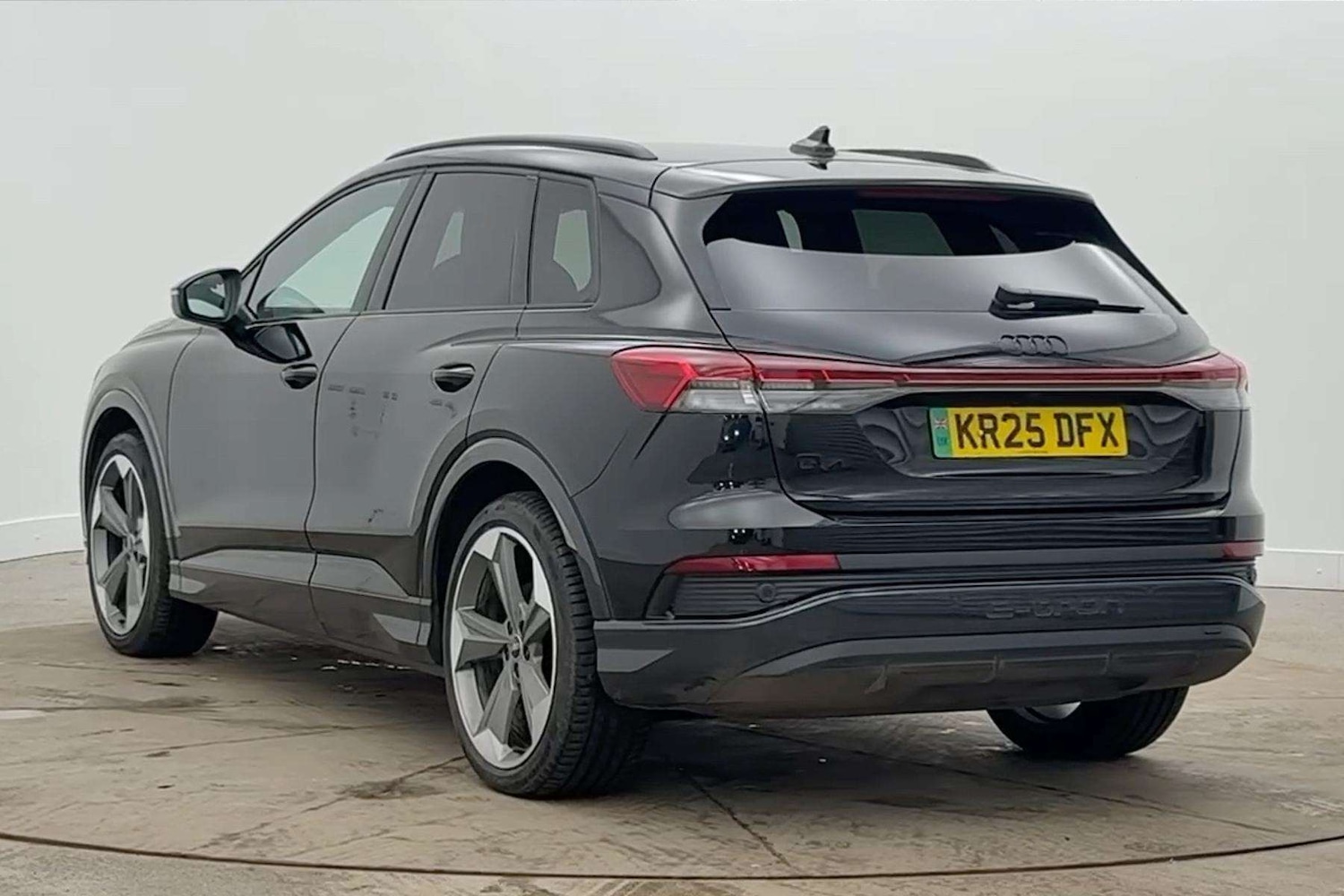 Used Audi Q4 e-tron 2025 for sale - 77206385: Photo 3