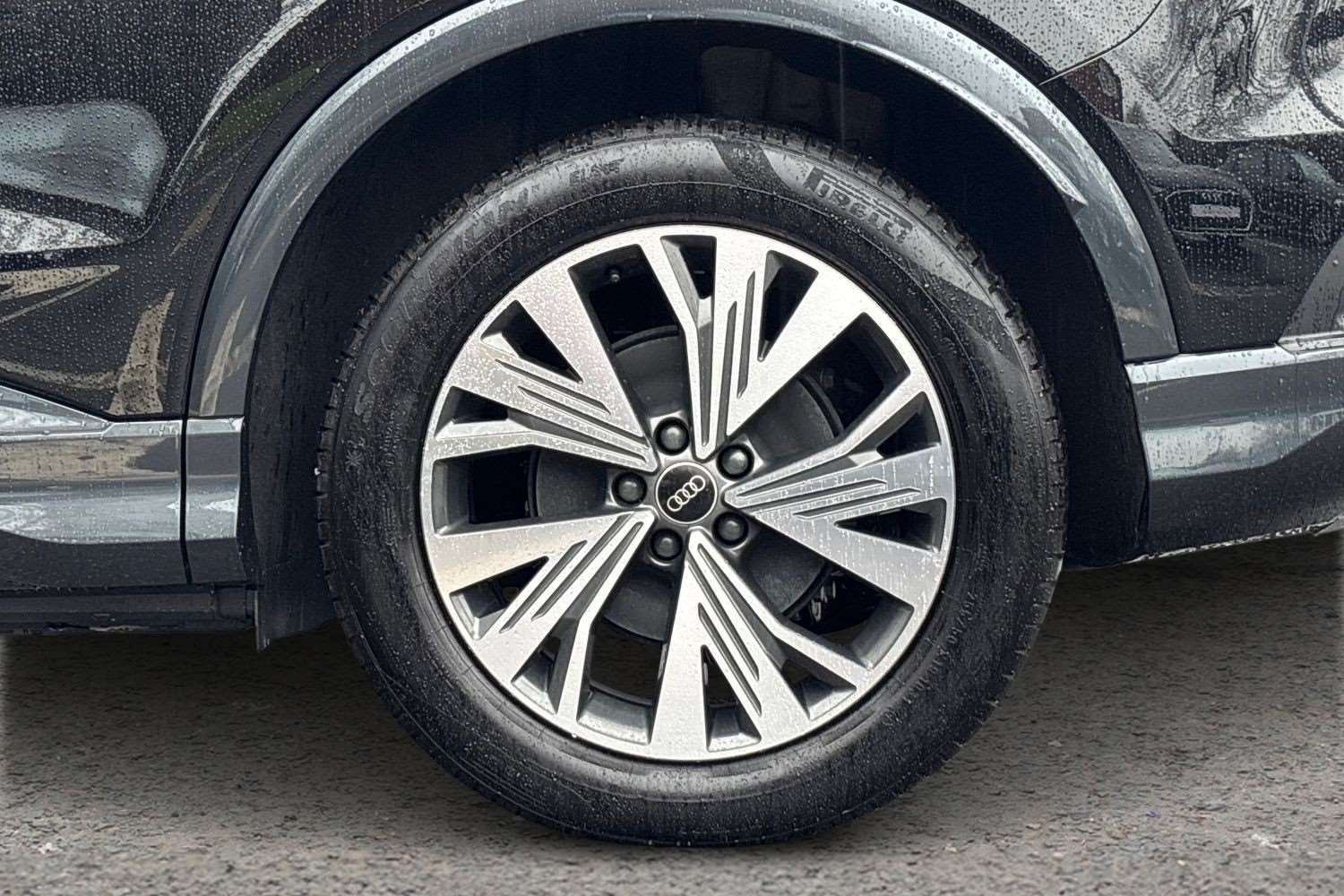 Used Audi Q4 e-tron 2025 for sale - 77361242: Photo 11