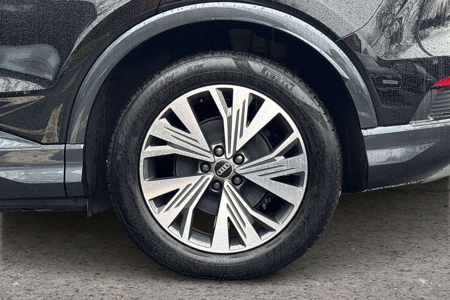 Used Audi Q4 e-tron 2025 for sale - 77361242: Photo 9