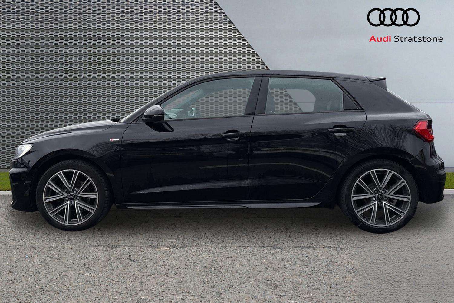 Used Audi A1 2023 for sale - 77649102: Photo 8
