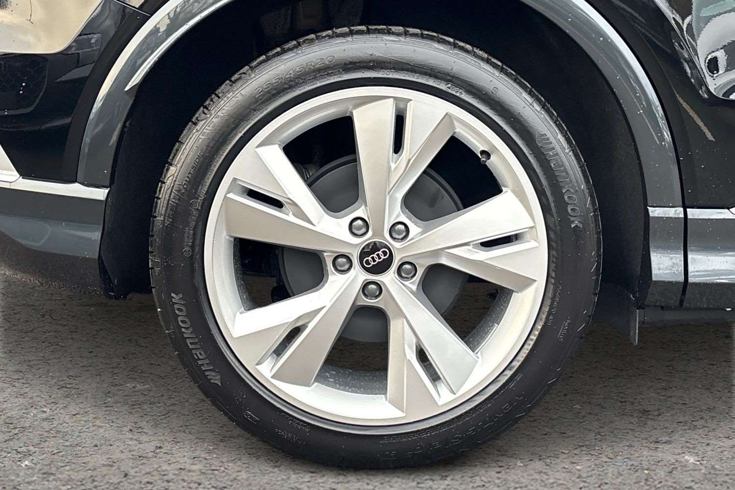 Used Audi Q4 e-tron 2025 for sale - 78010387: Photo 11