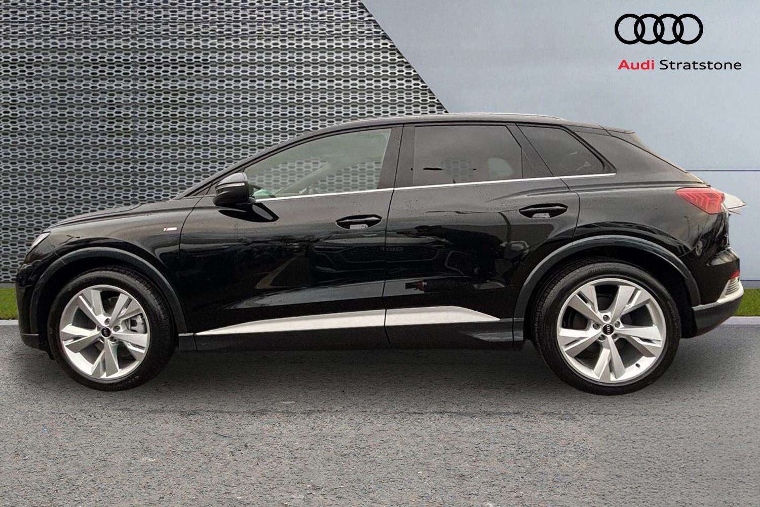 Used Audi Q4 e-tron 2025 for sale - 78010387: Photo 8