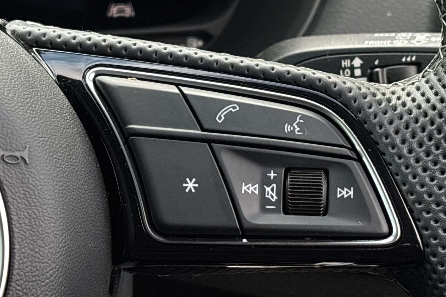 Used Audi Q2 2025 for sale - 76063351: Photo 17