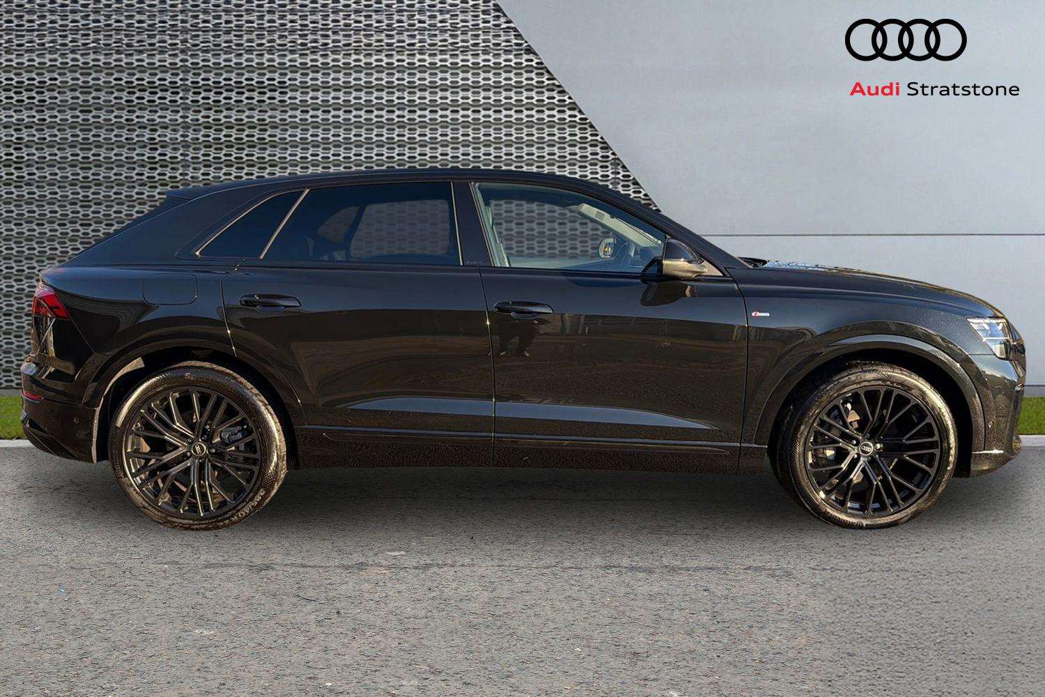 Used Audi Q8 for sale - 76761135: Photo 4