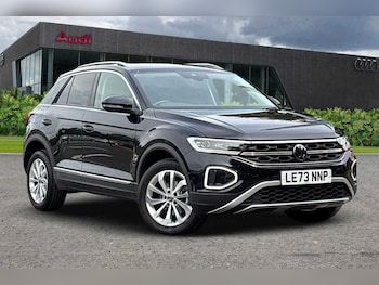 Used Volkswagen T-Roc 2023 for sale - 75523043: Photo
