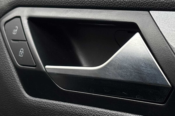 Used Volkswagen T-Roc 2023 for sale - 75523043: Photo 21