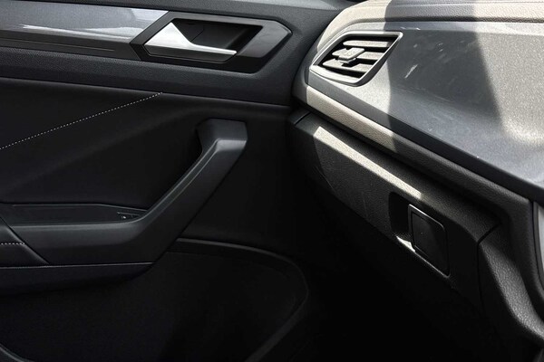 Used Volkswagen T-Roc 2023 for sale - 75523043: Photo 26