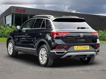 Used Volkswagen T-Roc 2023 for sale - 75523043: Photo