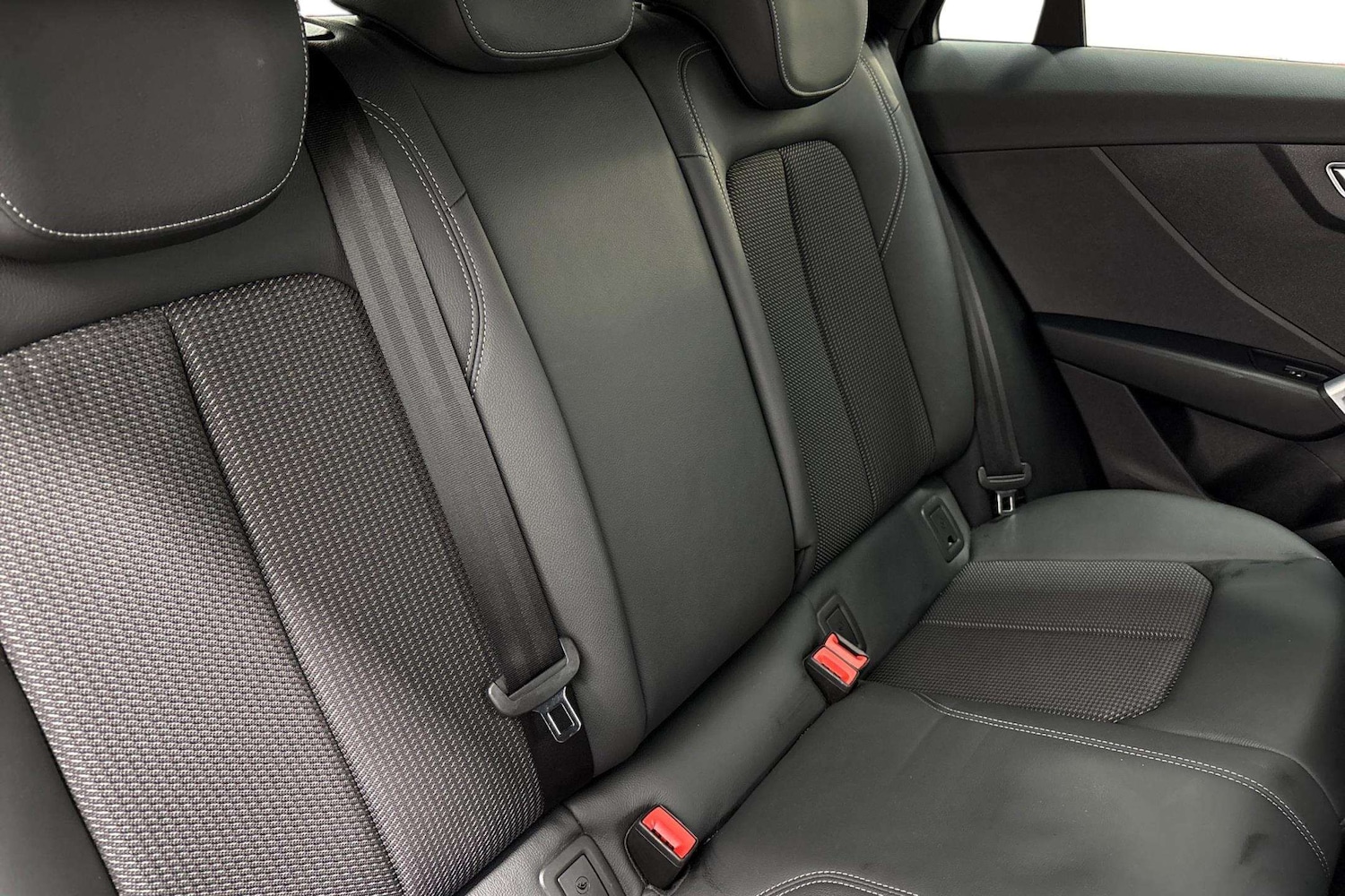 Used Audi Q2 2025 for sale - 77206474: Photo 9