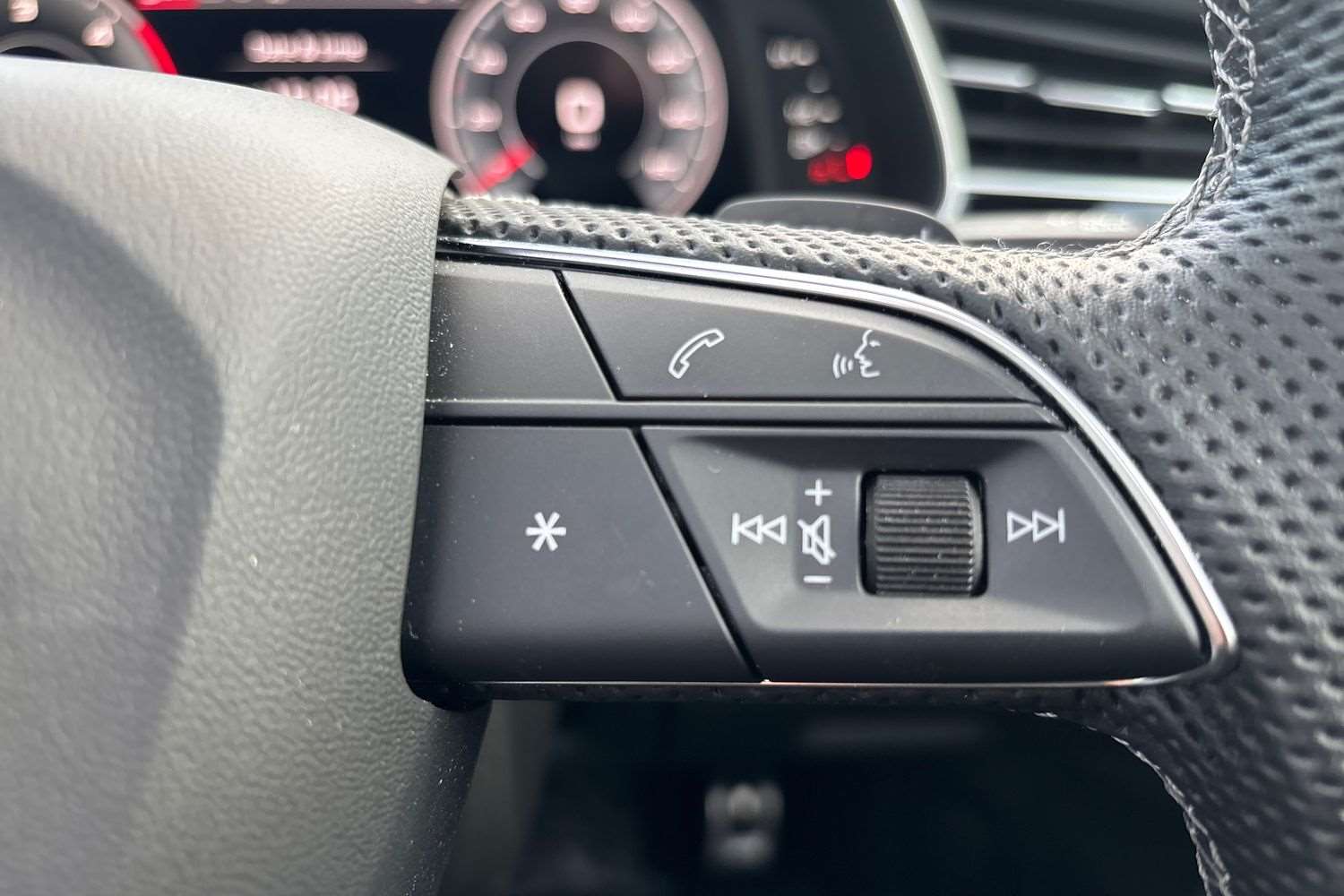 Used Audi Q8 2023 for sale - 77361422: Photo 17