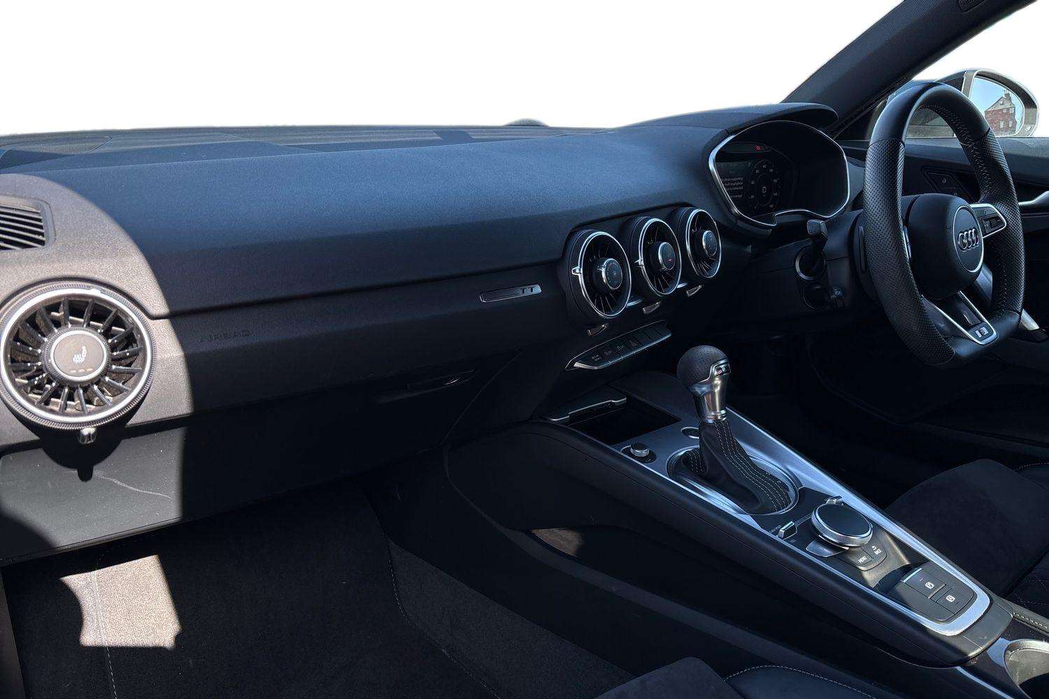 Used Audi TT 2023 for sale - 77943224: Photo 2