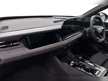 Used Audi Q6 e-tron 2025 for sale - 78960960: Photo