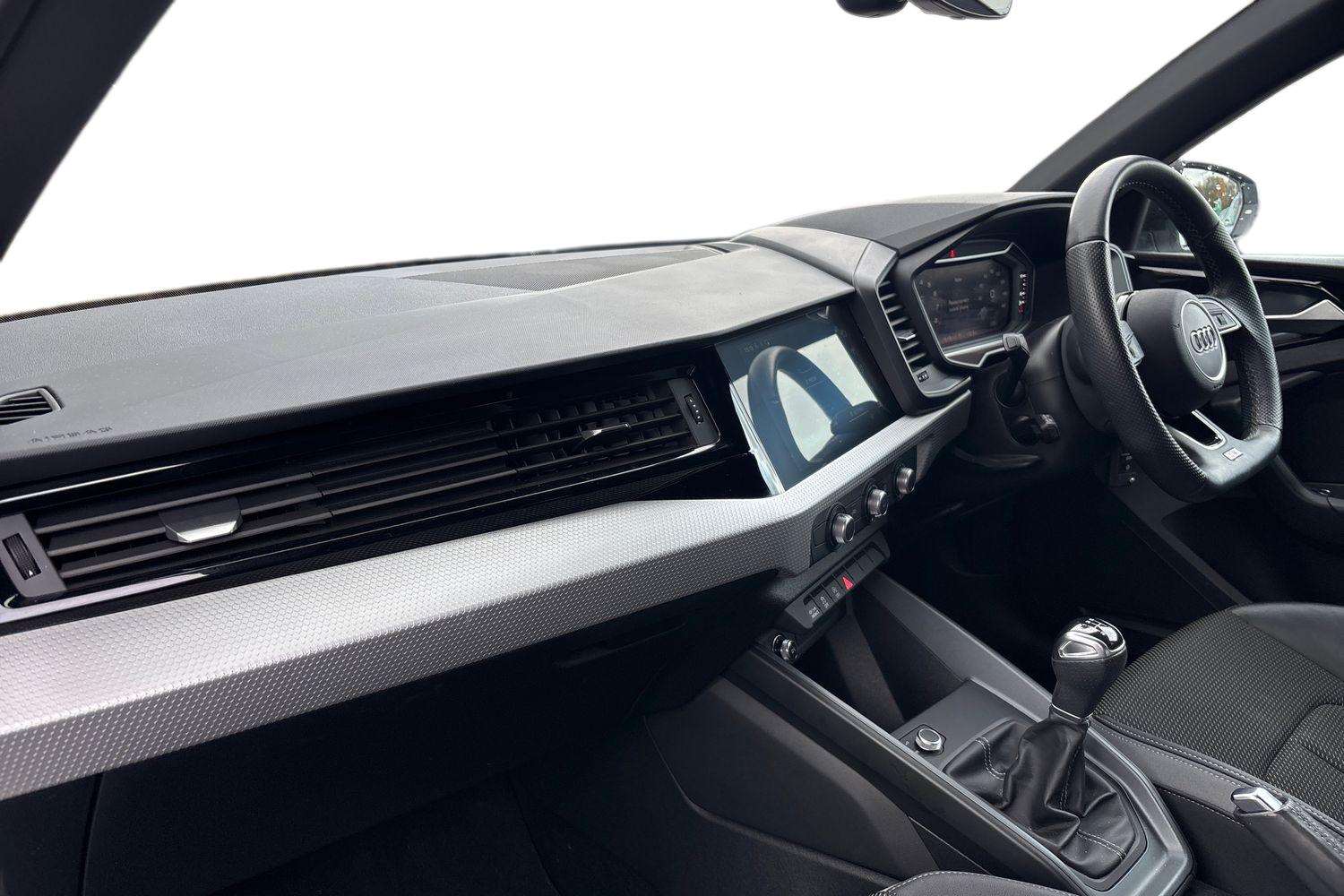 Used Audi A1 2022 for sale - 76351612: Photo 2