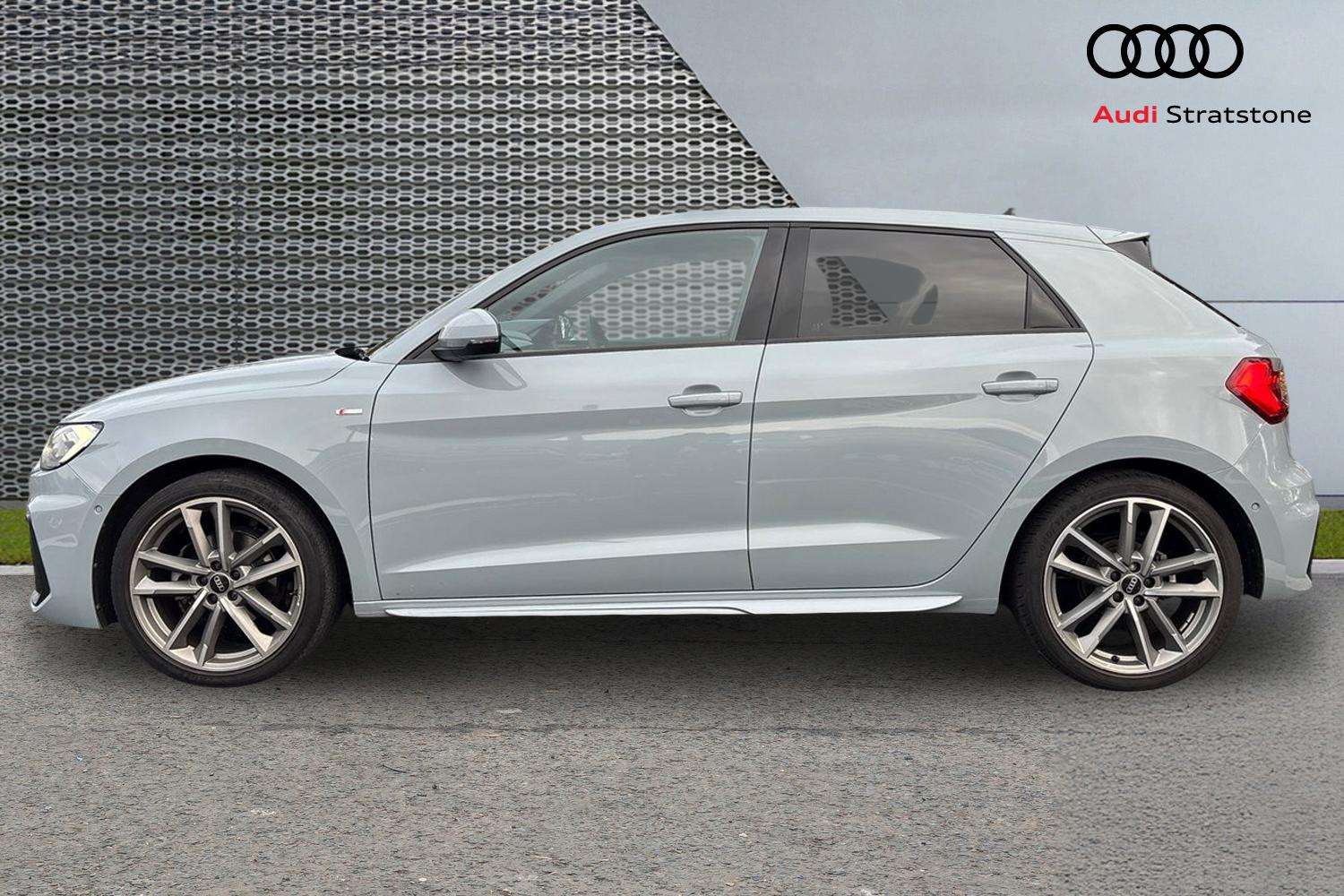 Used Audi A1 2022 for sale - 76390561: Photo 8