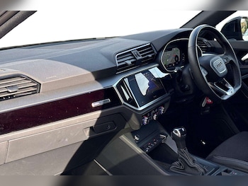 Used Audi Q3 2023 for sale - 77726665: Photo