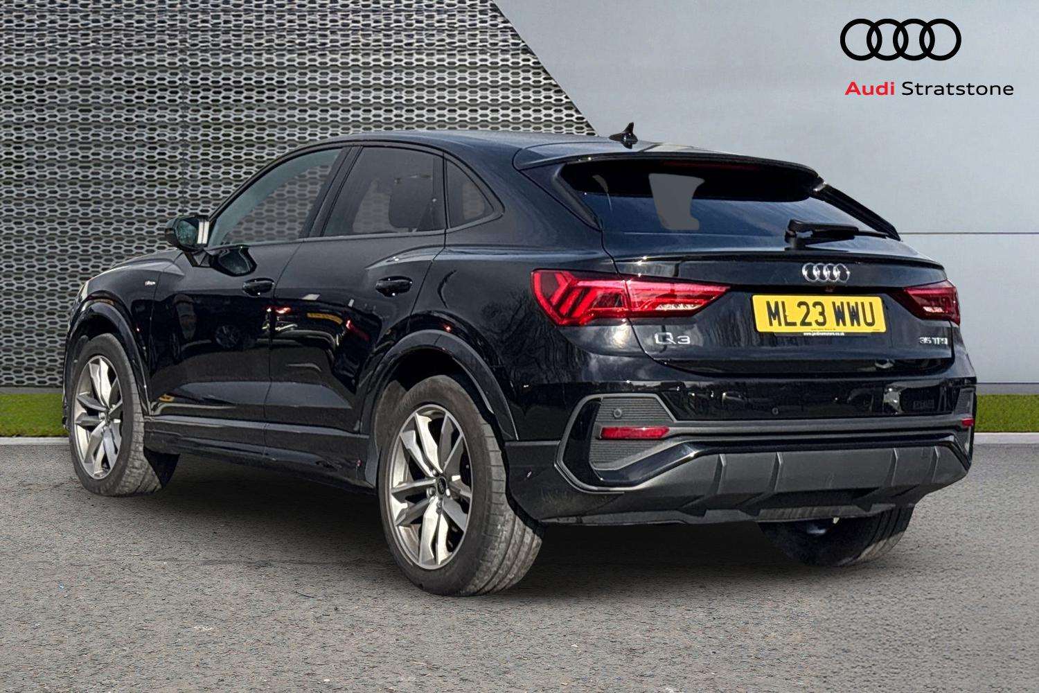 Used Audi Q3 2023 for sale - 77726665: Photo 3