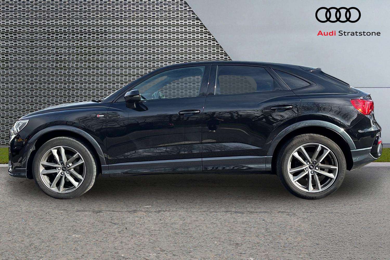 Used Audi Q3 2023 for sale - 77726665: Photo 8
