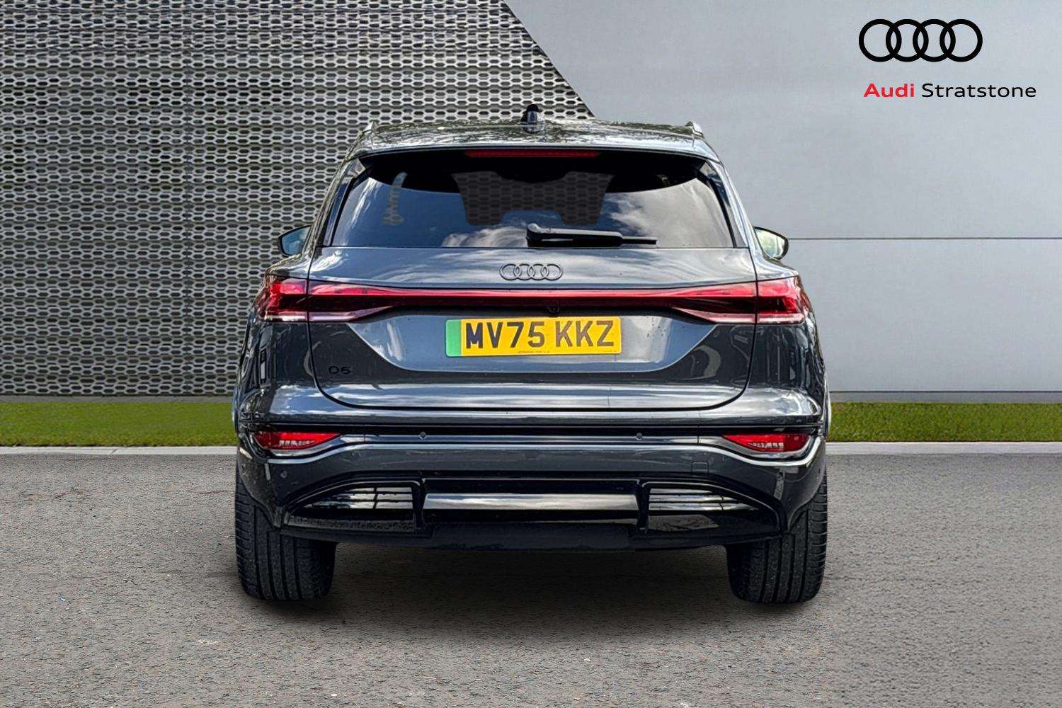 Used Audi Q6 e-tron 2025 for sale - 76955290: Photo 7