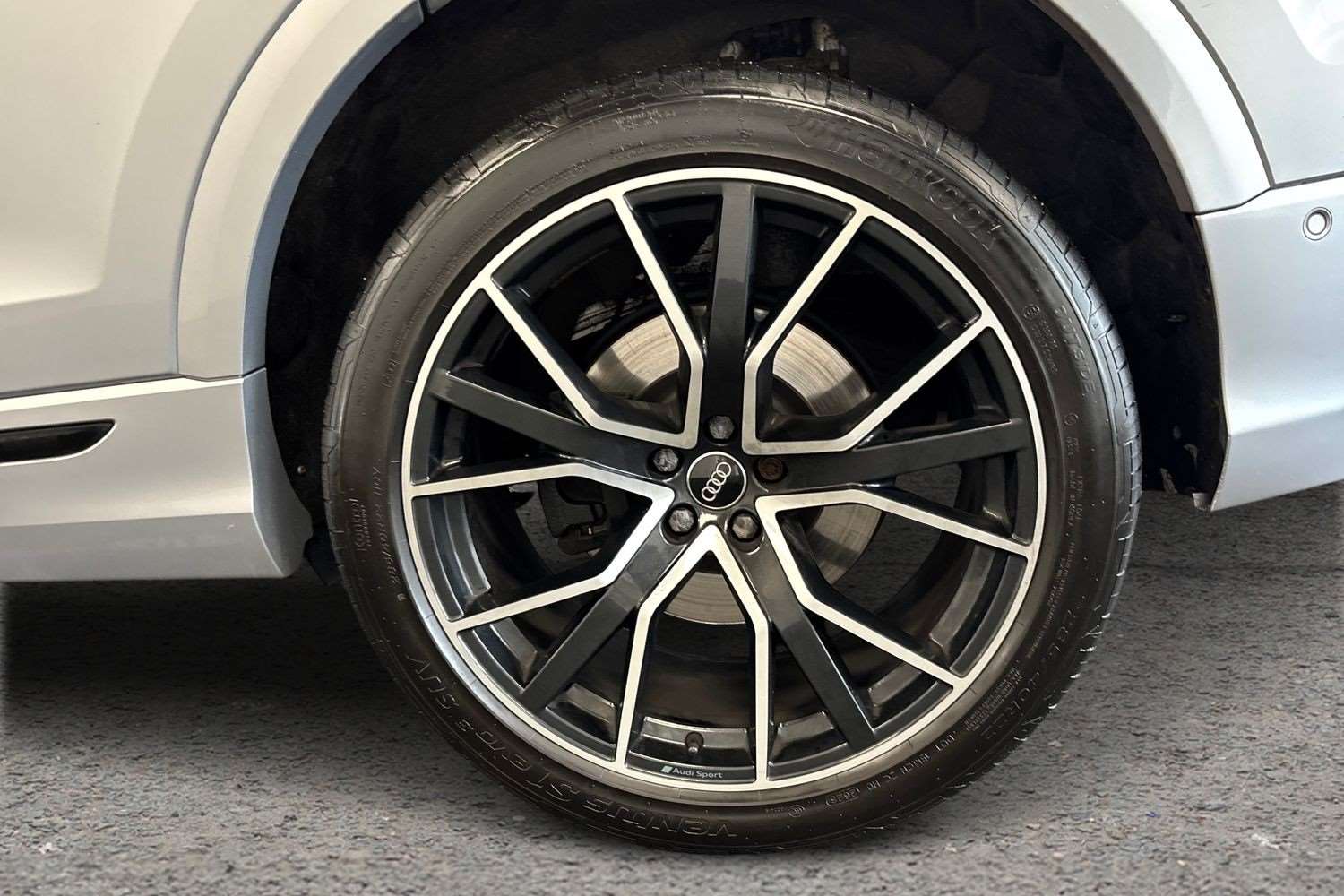 Used Audi Q8 2020 for sale - 77134809: Photo 10