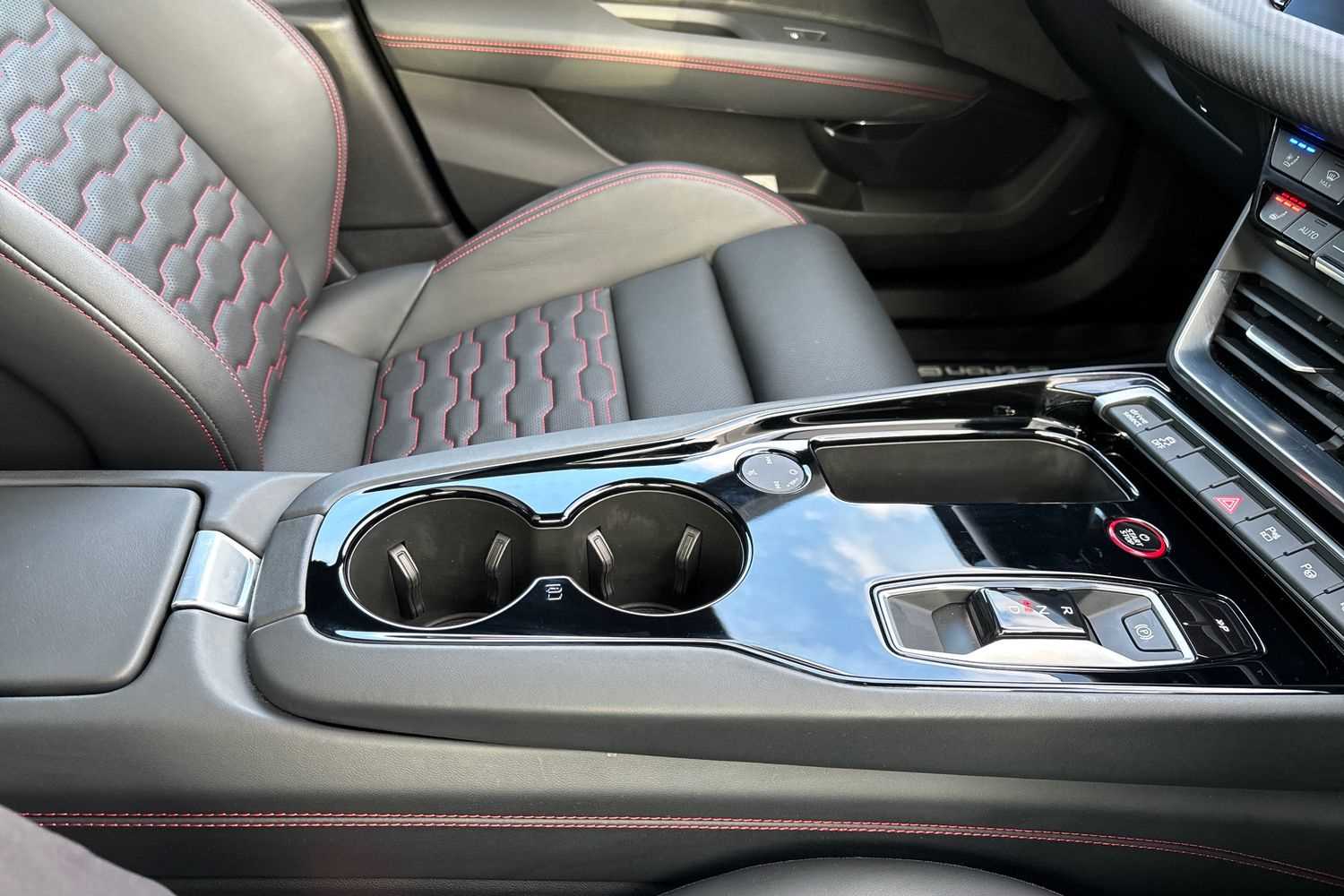 Used Audi e-tron GT 2024 for sale - 77648922: Photo 35