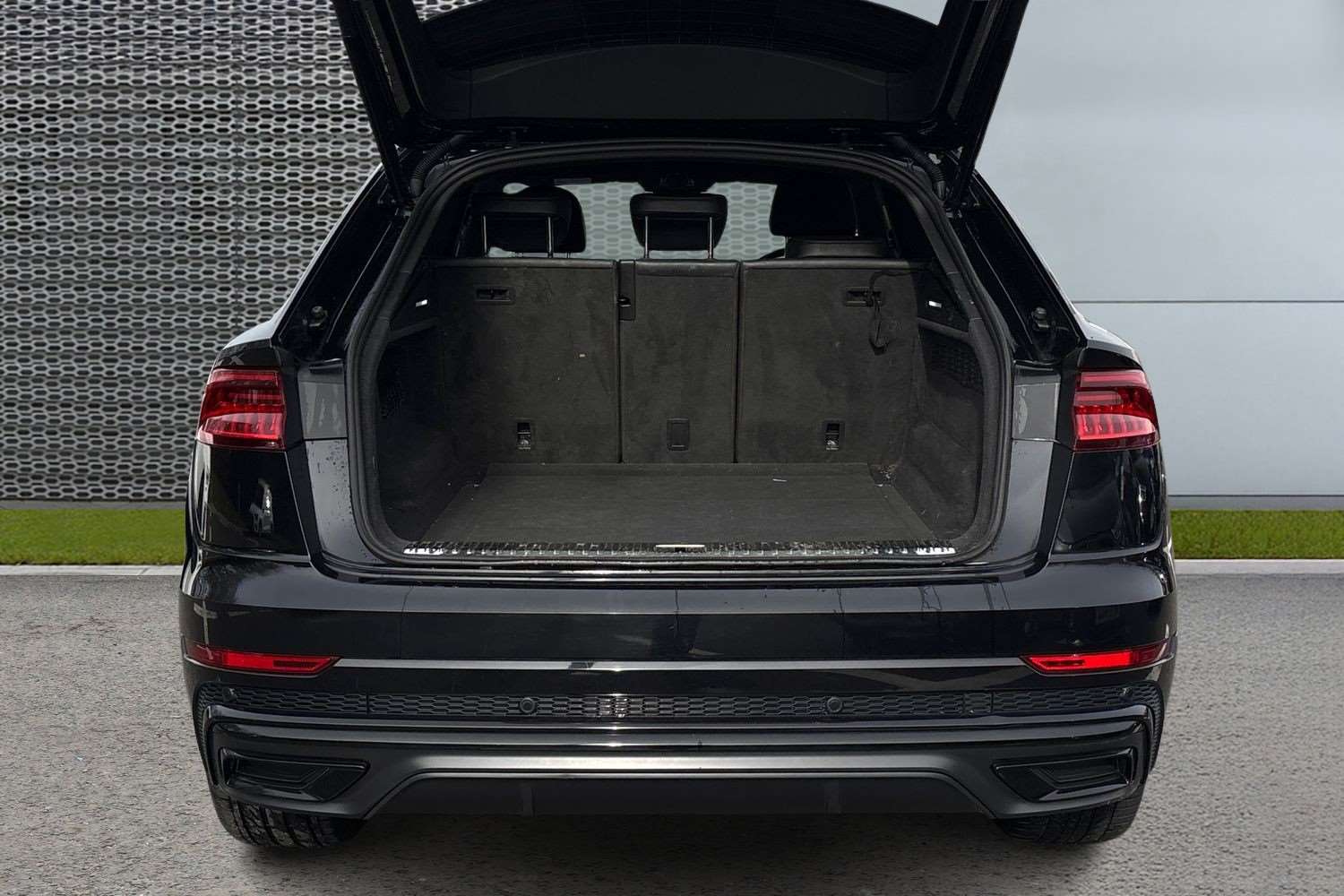 Used Audi Q8 for sale - 77996264: Photo 13