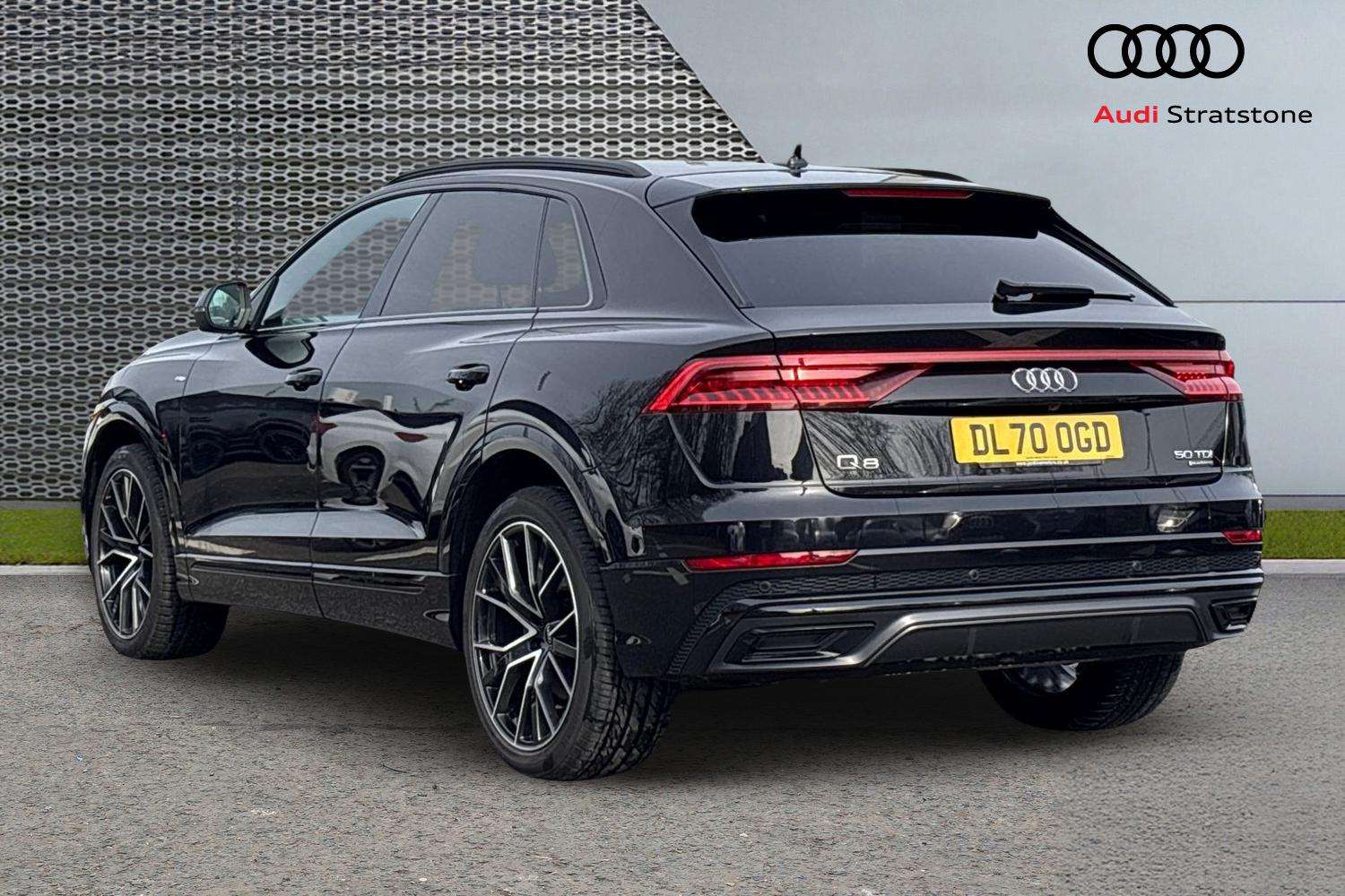 Used Audi Q8 for sale - 77996264: Photo 3