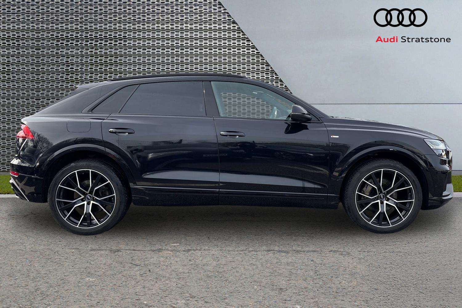 Used Audi Q8 for sale - 77996264: Photo 4