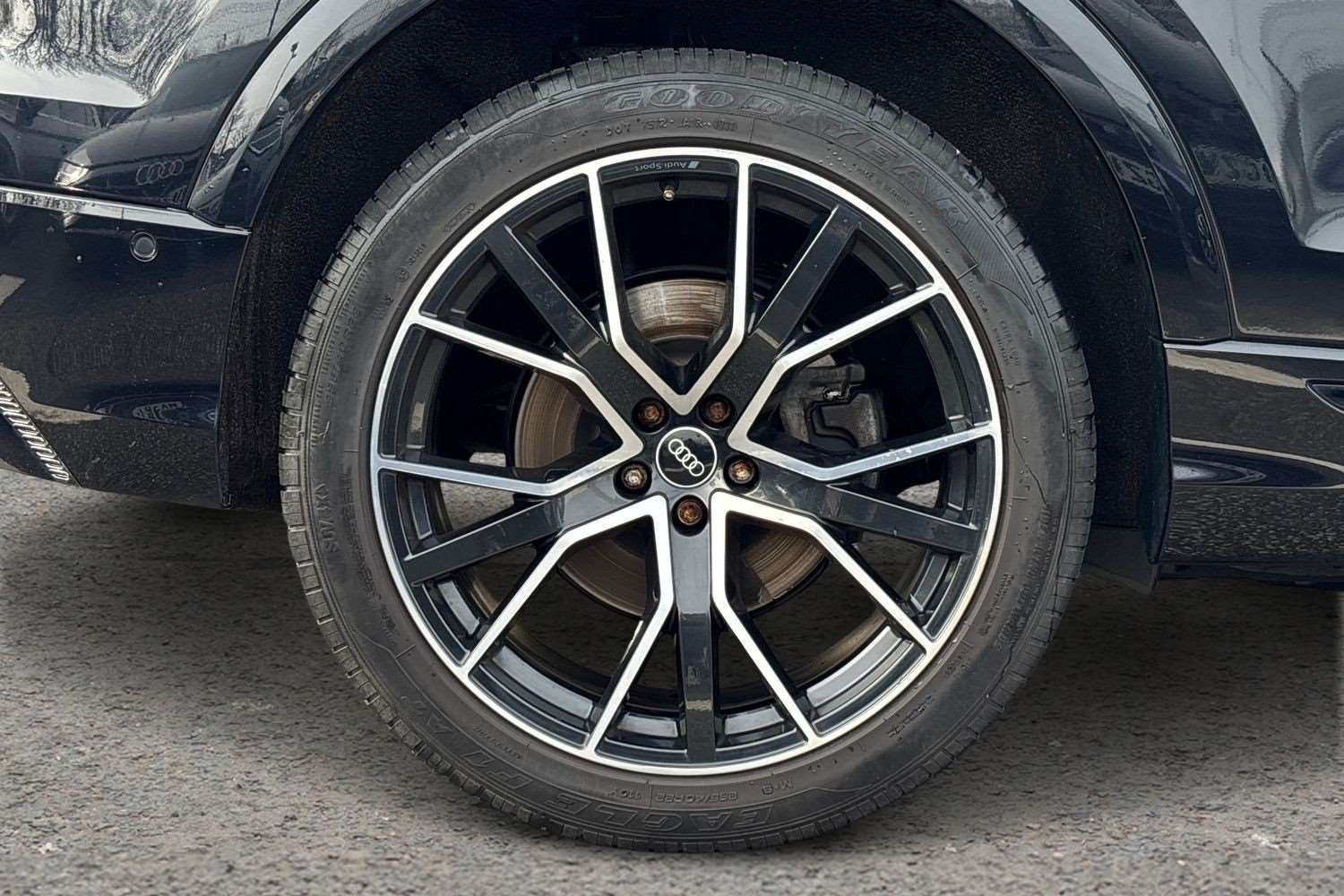 Used Audi Q8 for sale - 77996264: Photo 5