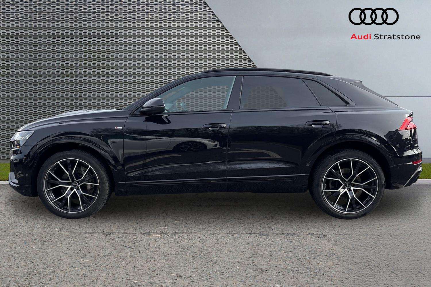 Used Audi Q8 for sale - 77996264: Photo 8