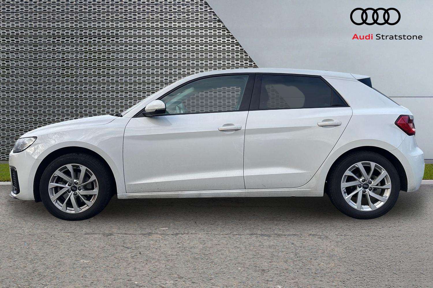 Used Audi A1 2023 for sale - 76827517: Photo 8