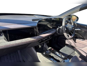 Used Audi Q6 e-tron 2024 for sale - 75167854: Photo