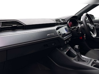 Used Audi Q3 2020 for sale - 79390699: Photo