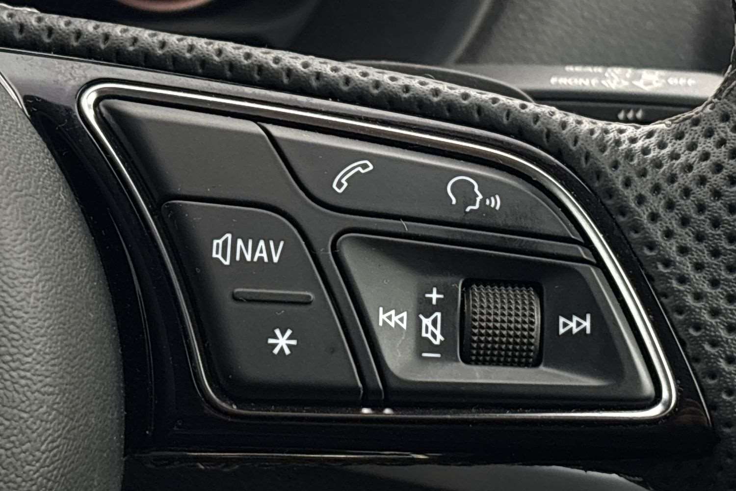 Used Audi Q2 for sale - 77397798: Photo 17