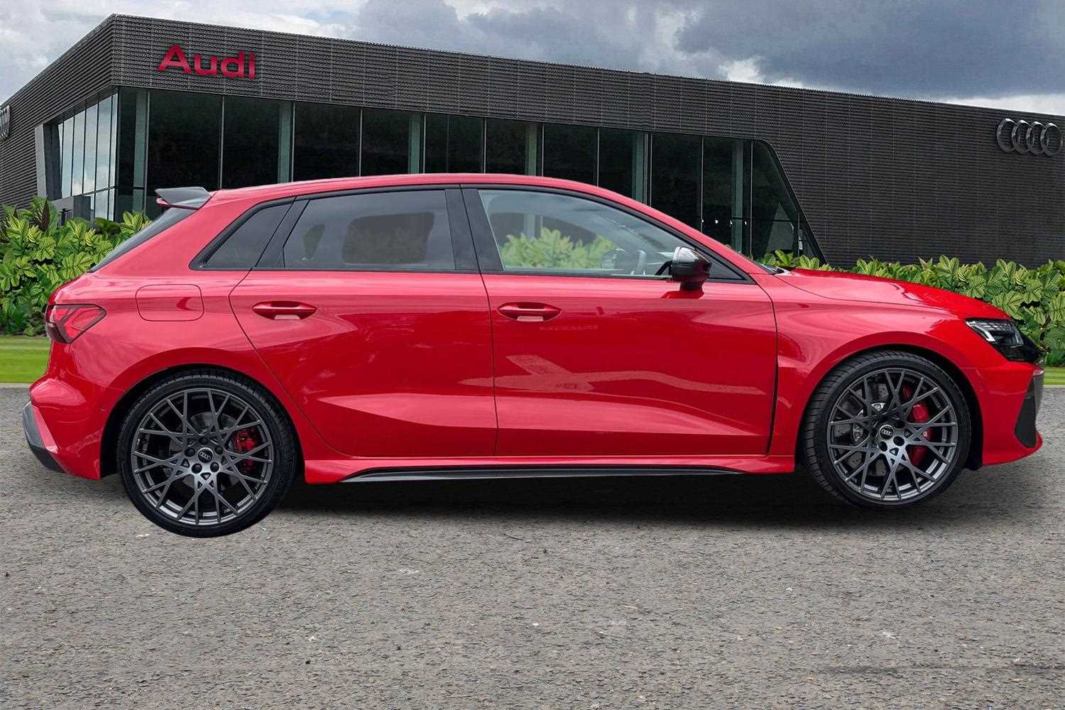 Used Audi RS3 2025 for sale - 76755280: Photo 4