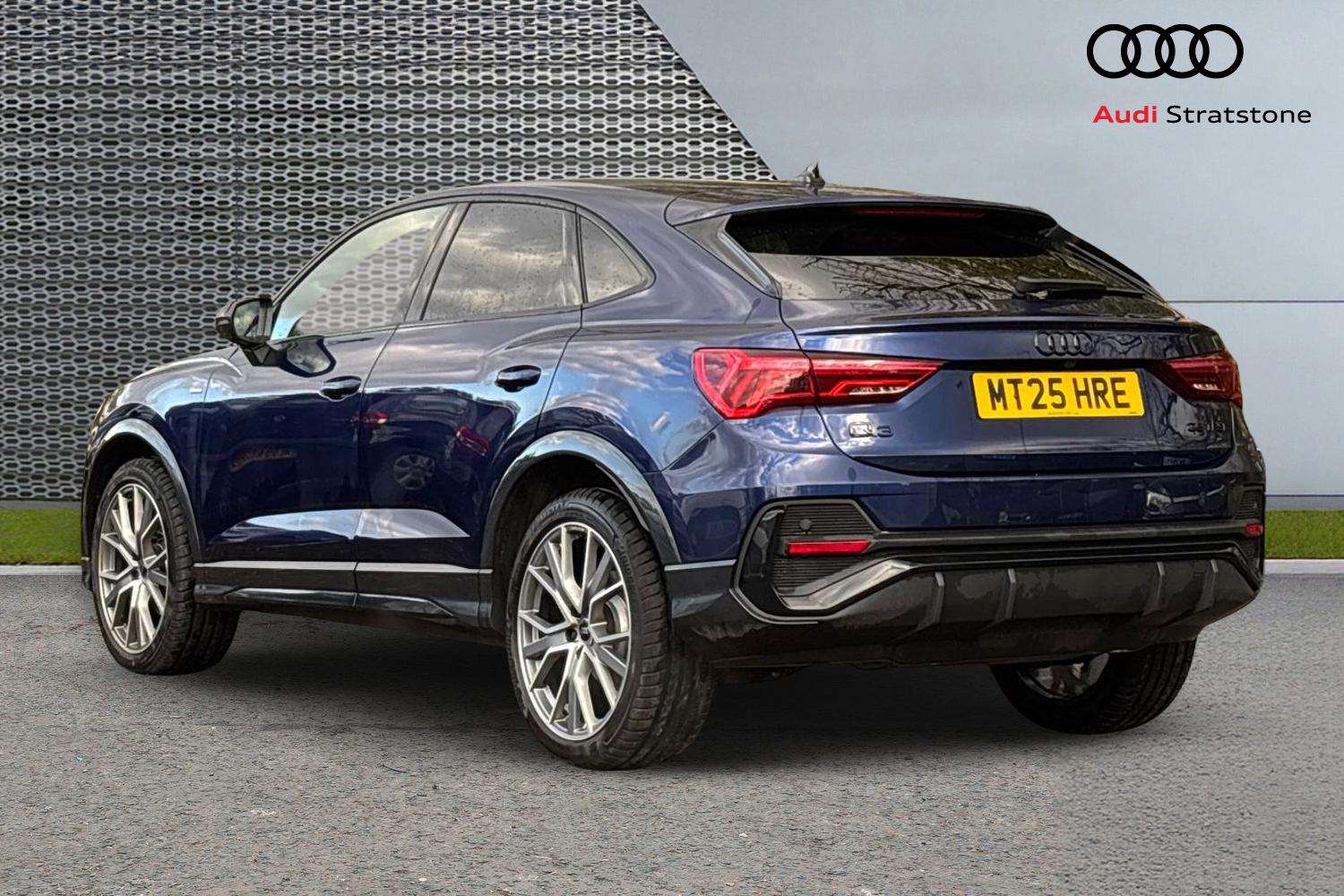 Used Audi Q3 2025 for sale - 76373742: Photo 3