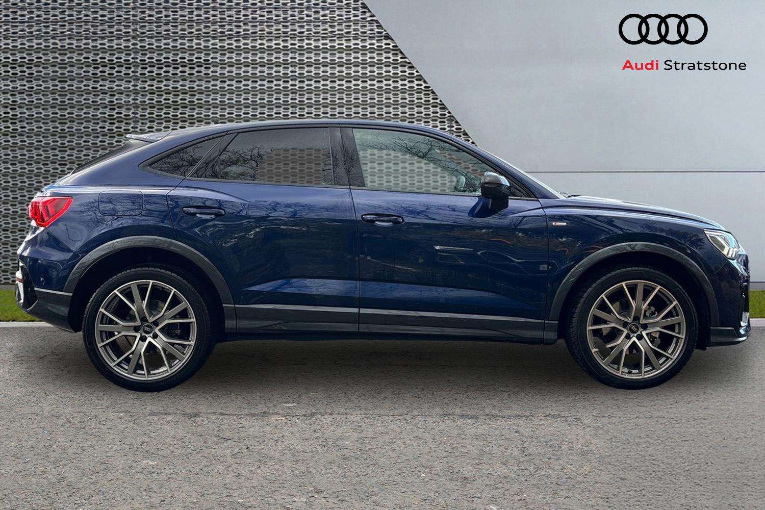 Used Audi Q3 2025 for sale - 76373742: Photo 4