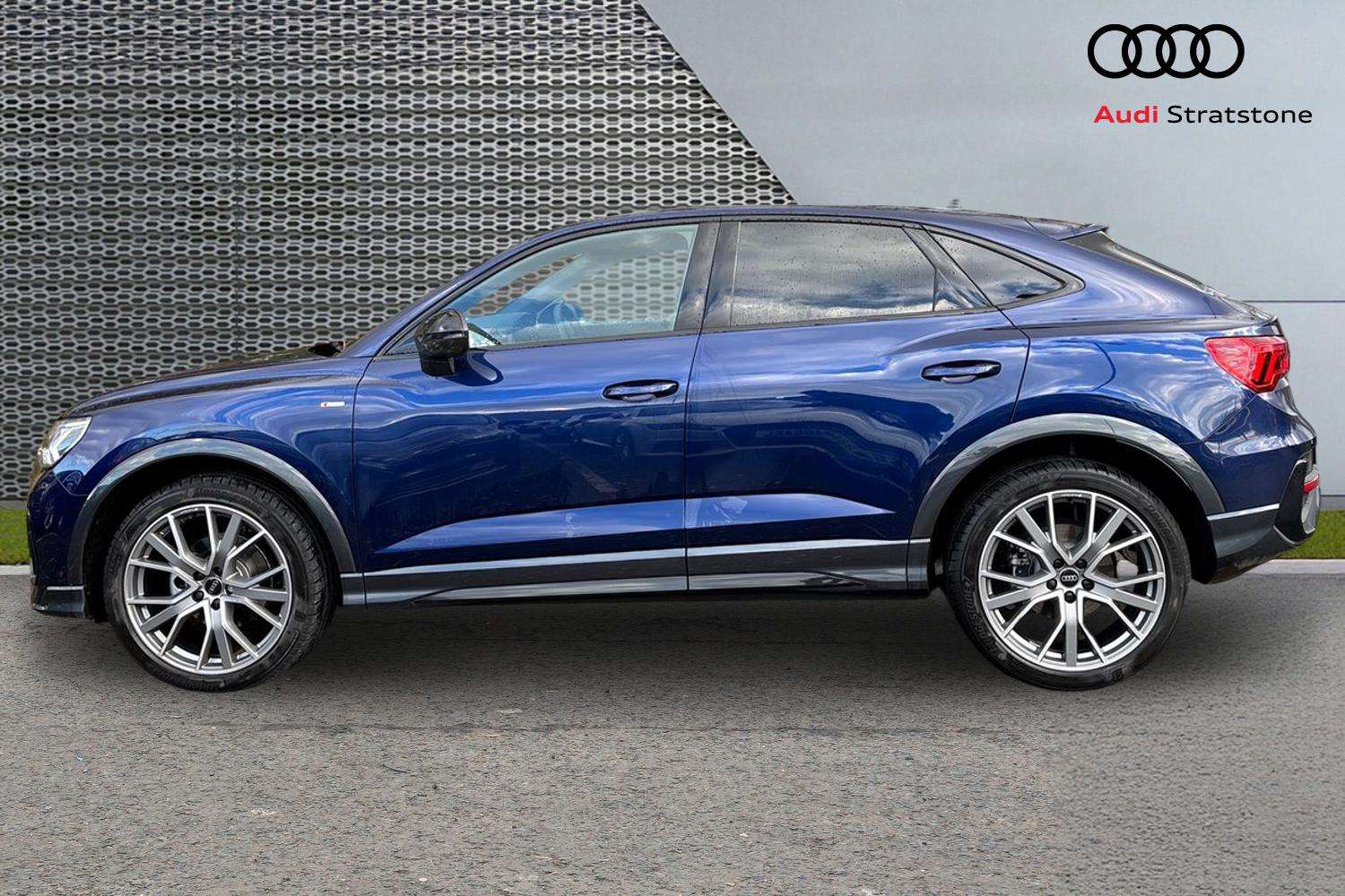 Used Audi Q3 2025 for sale - 76373742: Photo 8