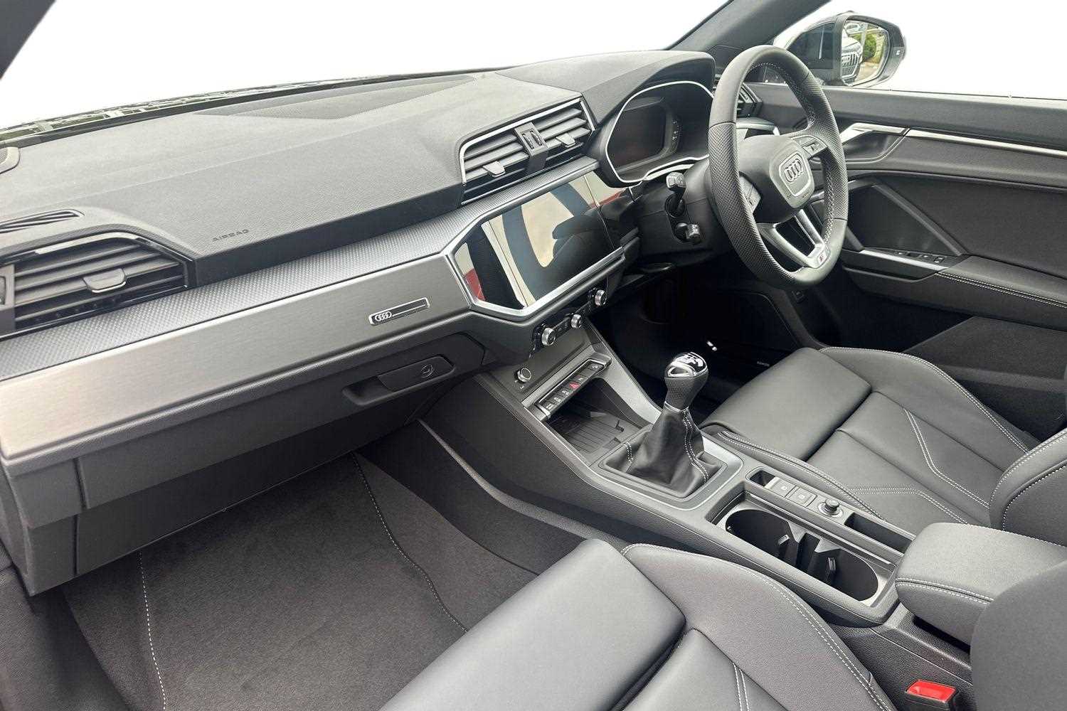 Used Audi Q3 2025 for sale - 76113426: Photo 2