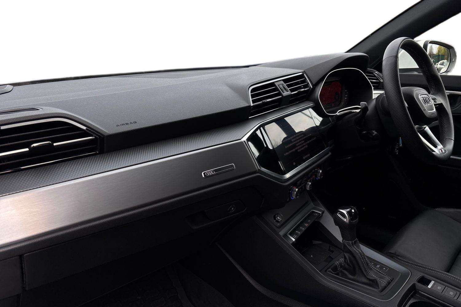 Used Audi Q3 2024 for sale - 77996260: Photo 2