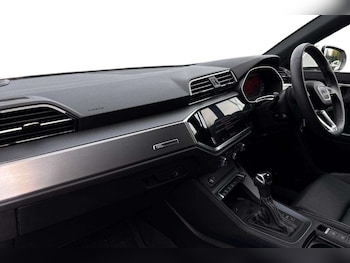 Used Audi Q3 2024 for sale - 77996260: Photo