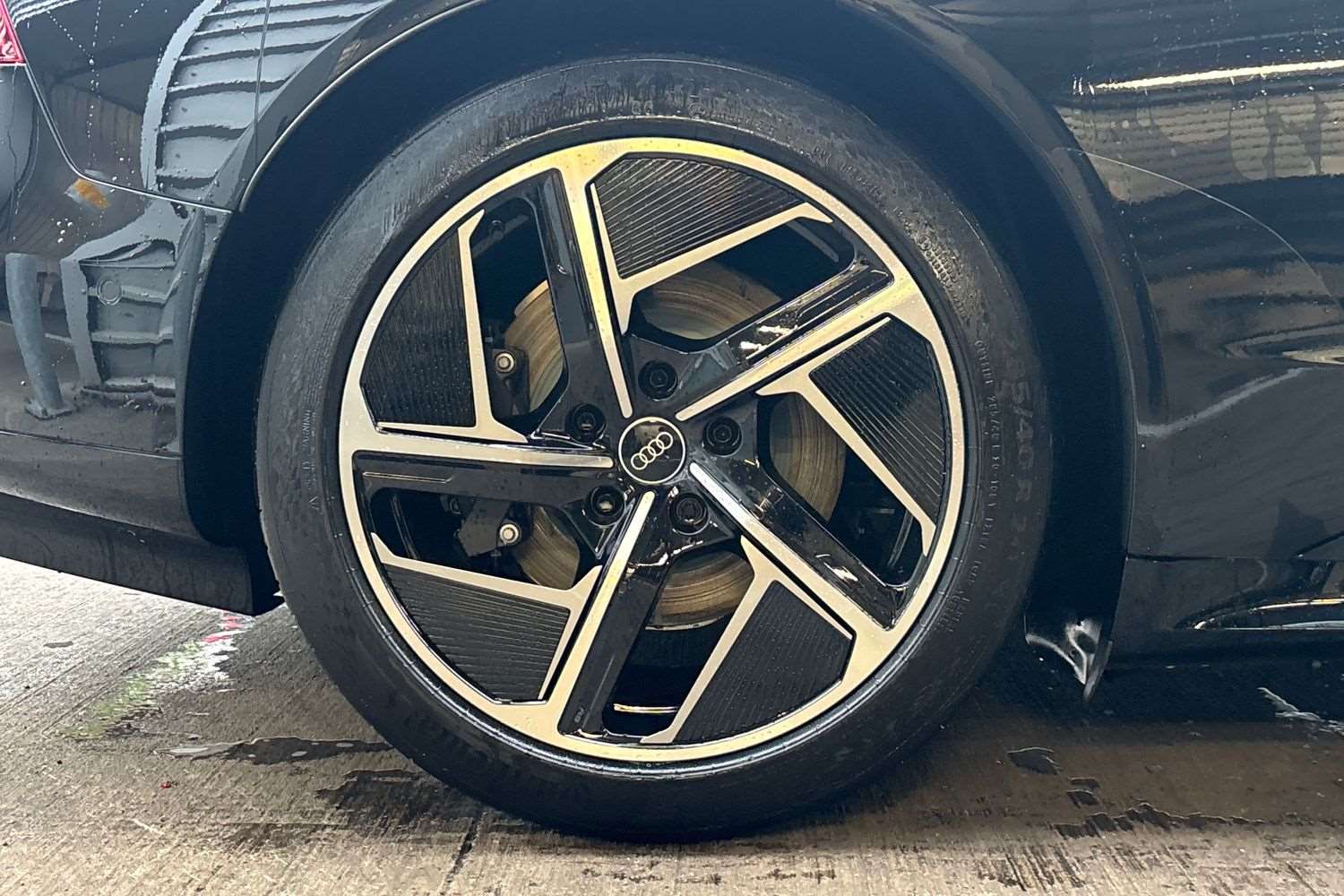 Used Audi e-tron GT 2025 for sale - 76718290: Photo 5