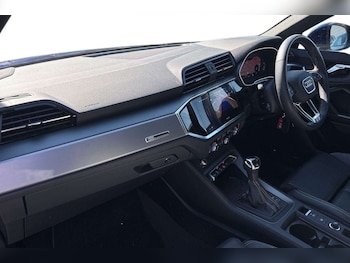 Used Audi Q3 2023 for sale - 78407395: Photo